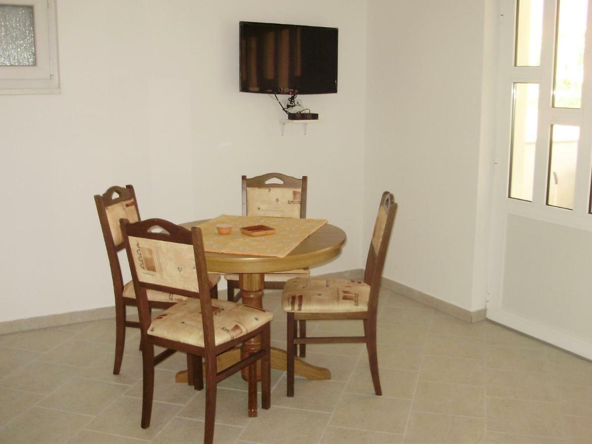 Apartments Ruzmarin Vrsi Exterior foto